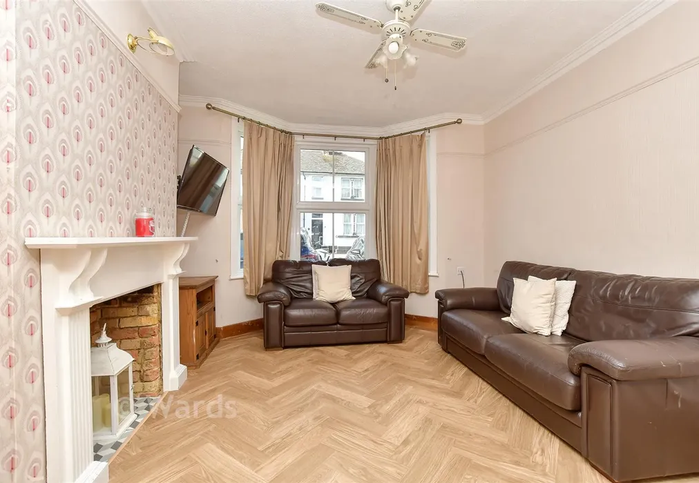 Lounge - Canadian Avenue, Gillingham, Kent - Wards of Kent