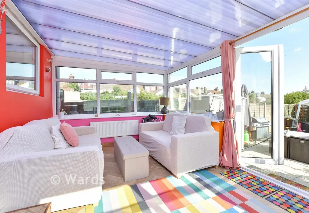 Conservatory - Canadian Avenue, Gillingham, Kent - Wards of Kent