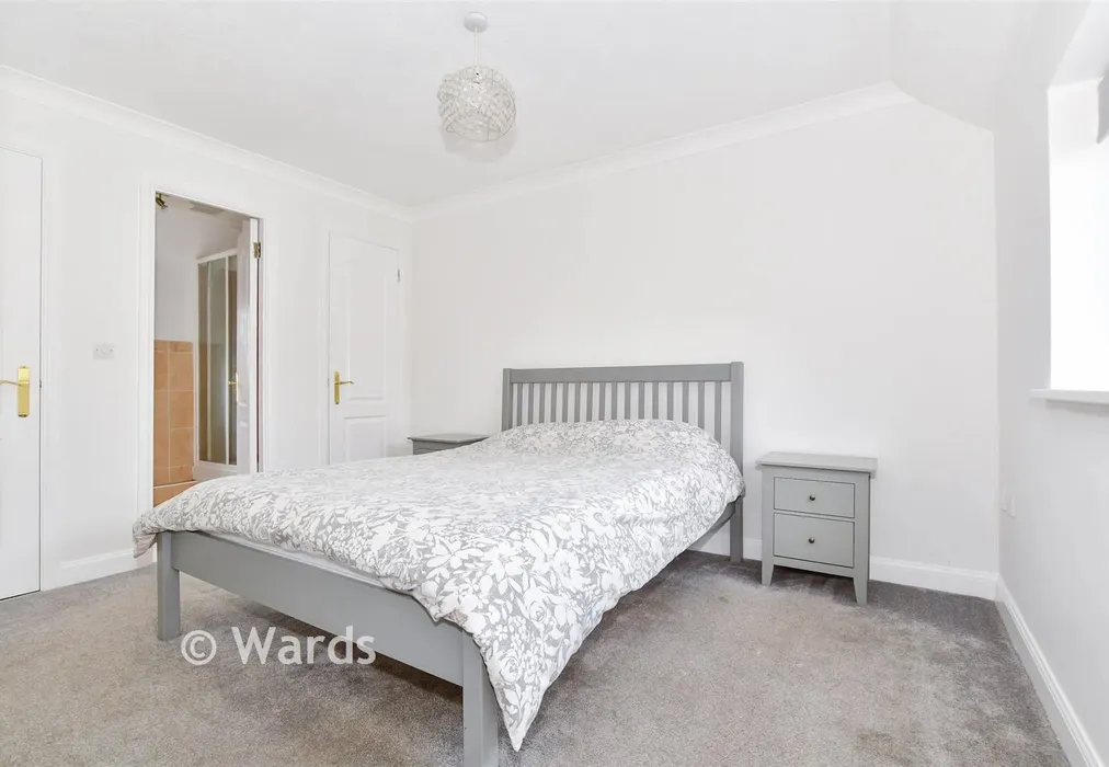 Bedroom 1 - Shaw Close, Maidstone, Kent - Wards of Kent