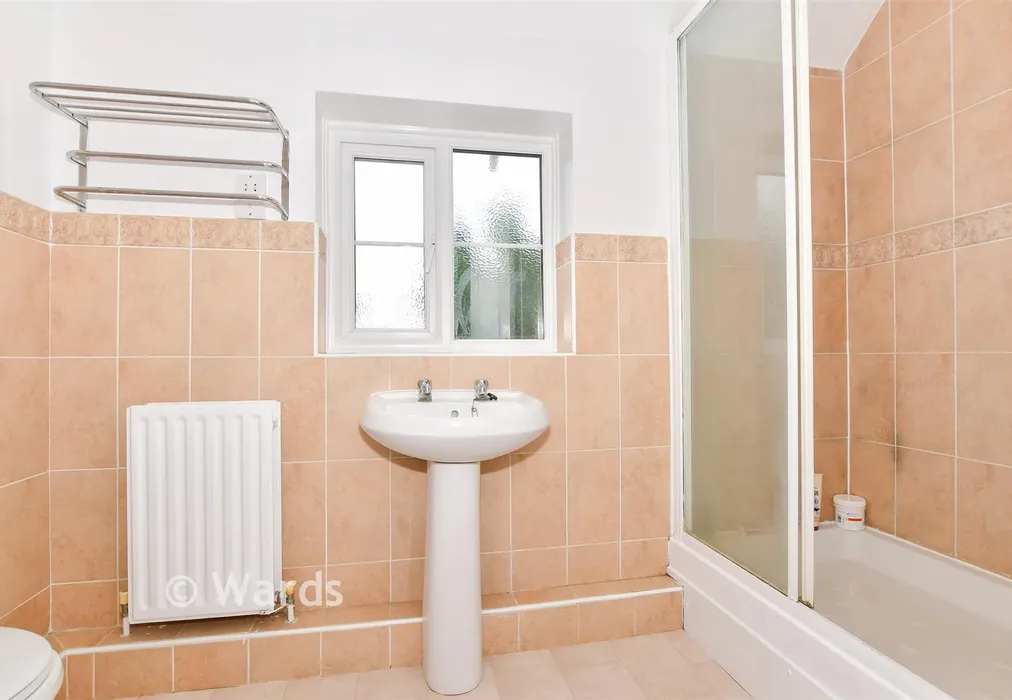 En-Suite Shower Room - Shaw Close, Maidstone, Kent - Wards of Kent