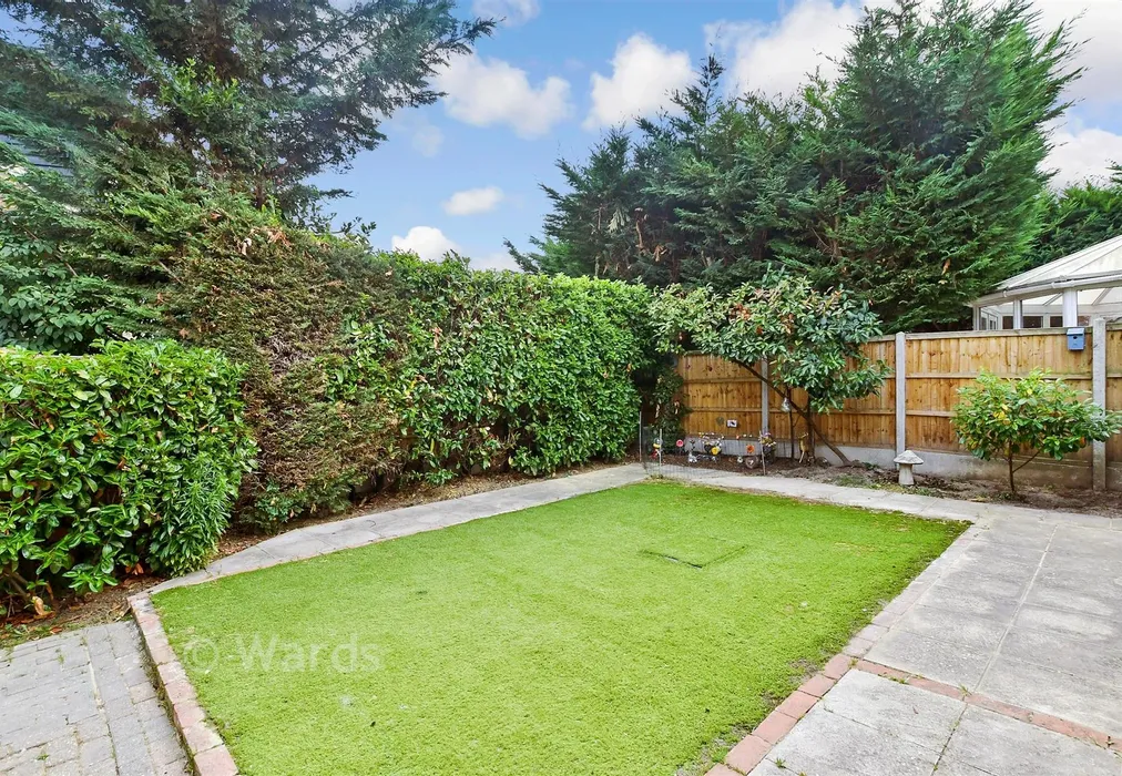 Rear Garden - Shaw Close, Maidstone, Kent - Wards of Kent