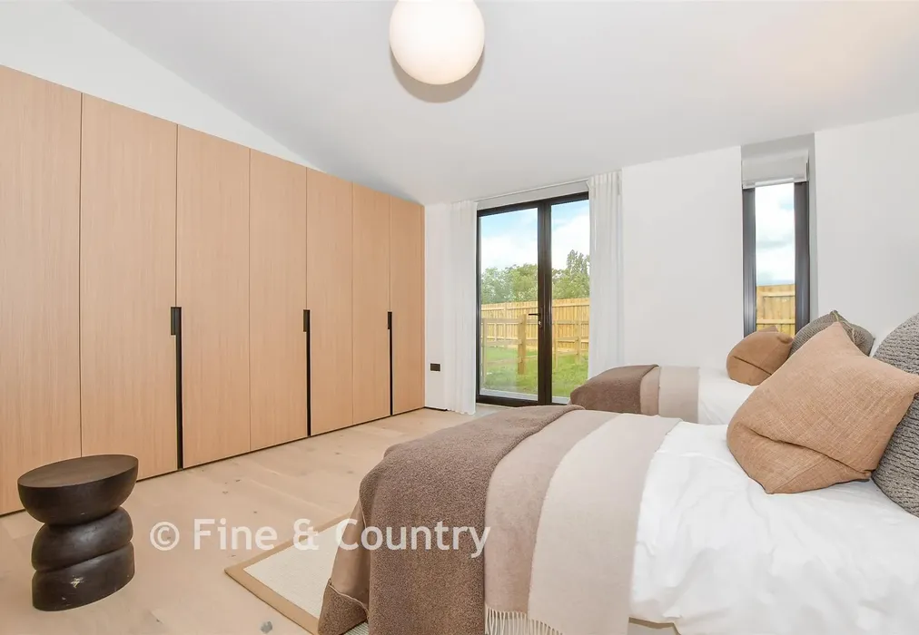 En-Suite Shower Room - Hartdene Barns, Hartfield Road, Cowden, Kent - Wards of Kent