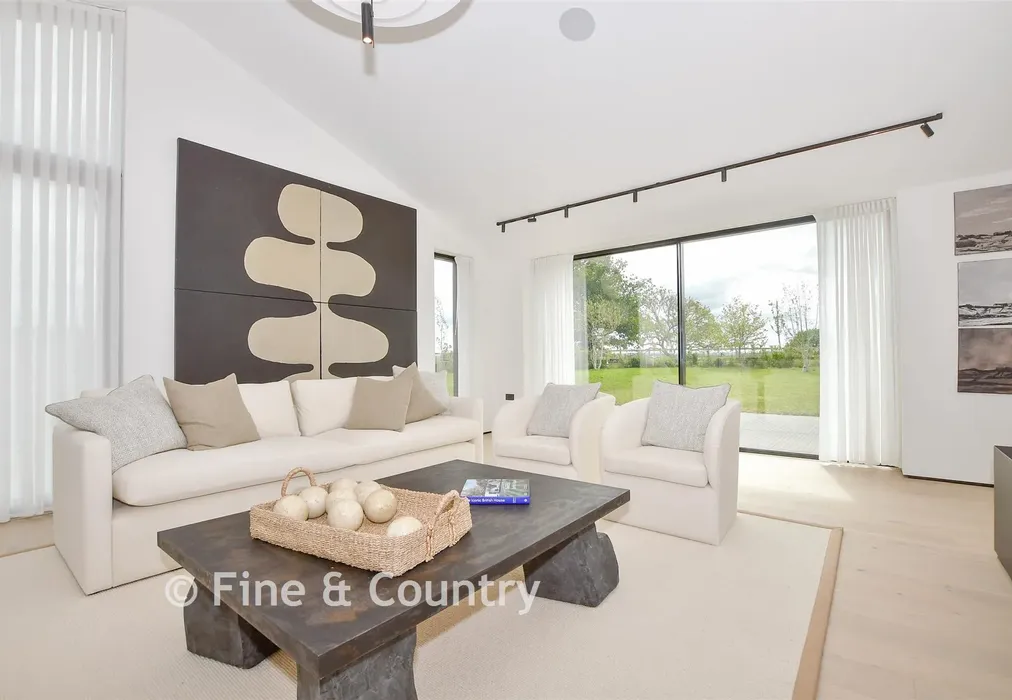Lounge - Hartdene Barns, Hartfield Road, Cowden, Kent - Wards of Kent