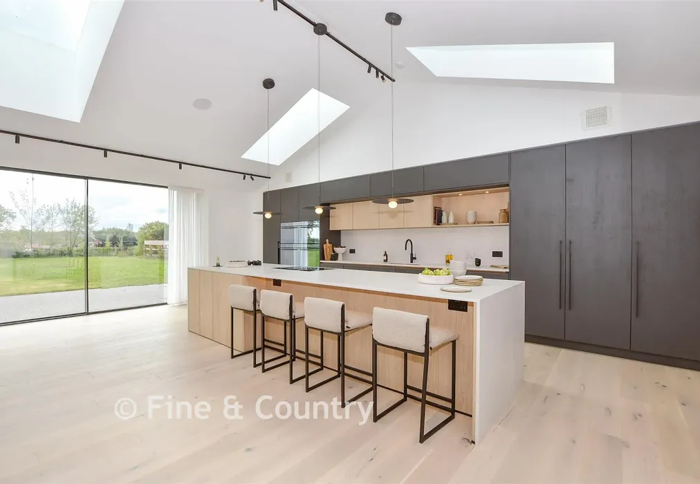 Kitchen/Diner - Hartdene Barns, Hartfield Road, Cowden, Kent - Wards of Kent