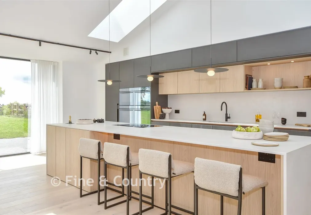 Kitchen/Diner - Hartdene Barns, Hartfield Road, Cowden, Kent - Wards of Kent