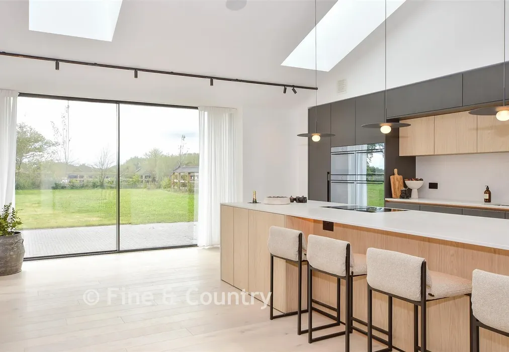 Kitchen/Diner - Hartdene Barns, Hartfield Road, Cowden, Kent - Wards of Kent