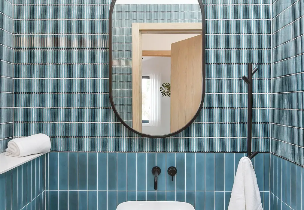 Cloakroom - Hartdene Barns, Hartfield Road, Cowden, Kent - Wards of Kent