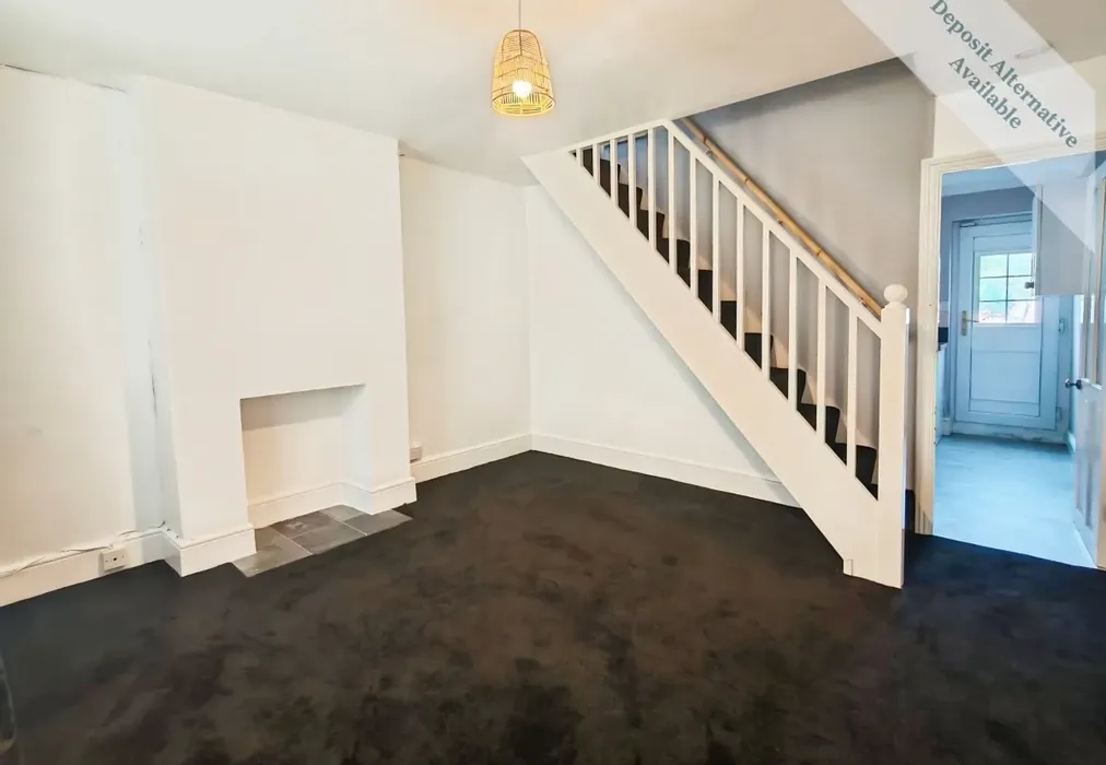 Living room - Clarendon Street Dover CT17 - Wards of Kent