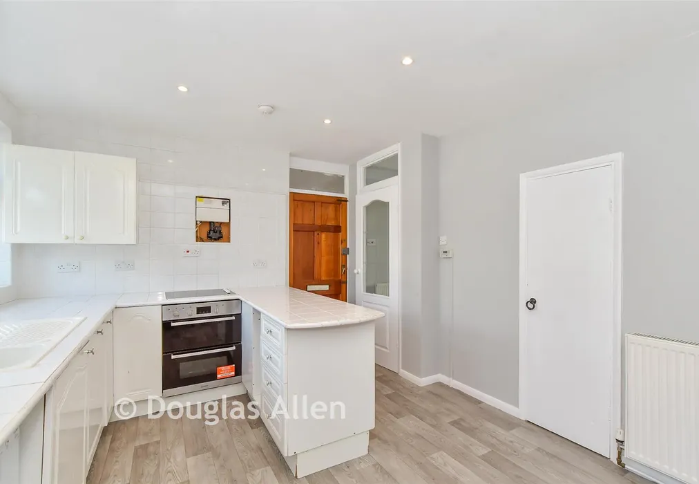 Kitchen/ Diner - Field Close, Chingford - Wards of Kent