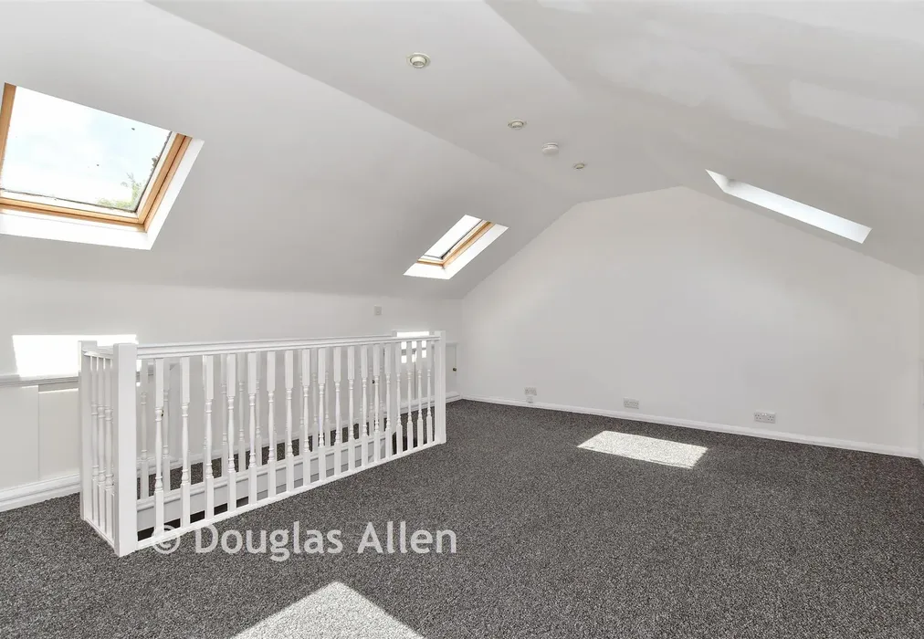 Loft Room - Field Close, Chingford - Wards of Kent