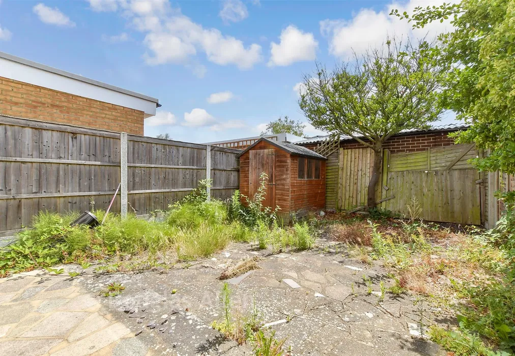 Rear Garden - Field Close, Chingford - Wards of Kent
