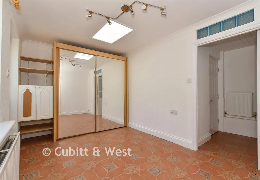 Bedroom 4 - Tennyson Road, Bognor Regis, West Sussex - Wards of Kent