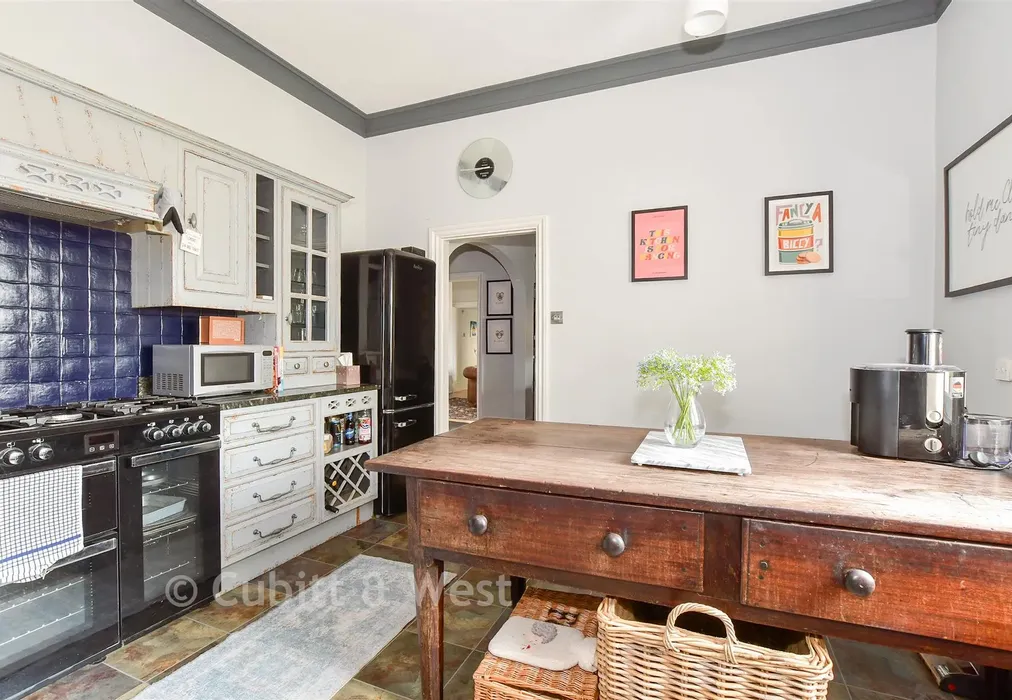 Kitchen/Breakfast Area - Guildford Road, Loxwood, West Sussex - Wards of Kent