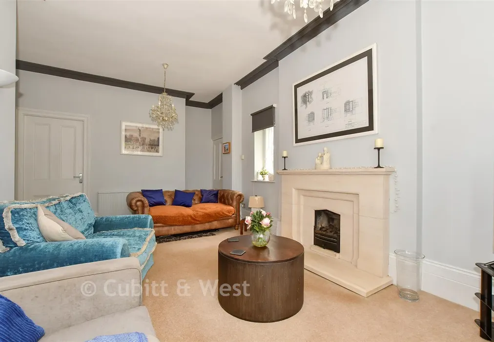 Lounge - Guildford Road, Loxwood, West Sussex - Wards of Kent
