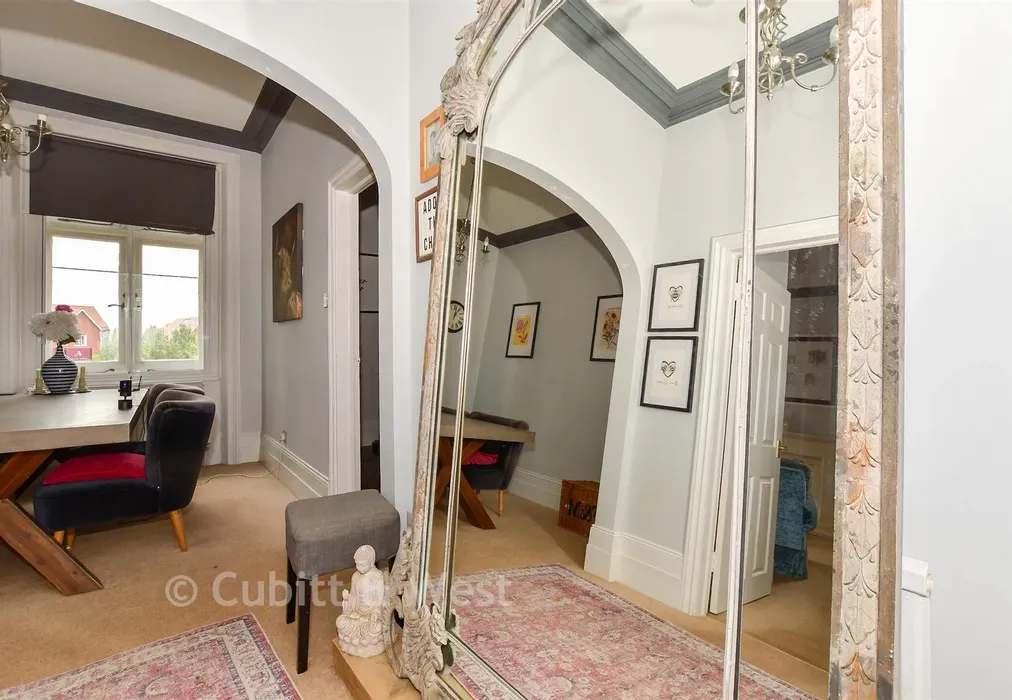 Internal Lifestyle Photograph - Guildford Road, Loxwood, West Sussex - Wards of Kent