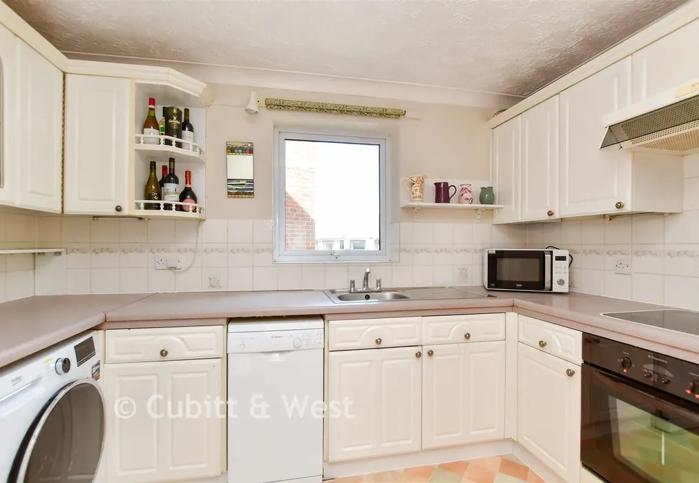 Kitchen - Nizells Avenue, Hove, East Sussex - Wards of Kent