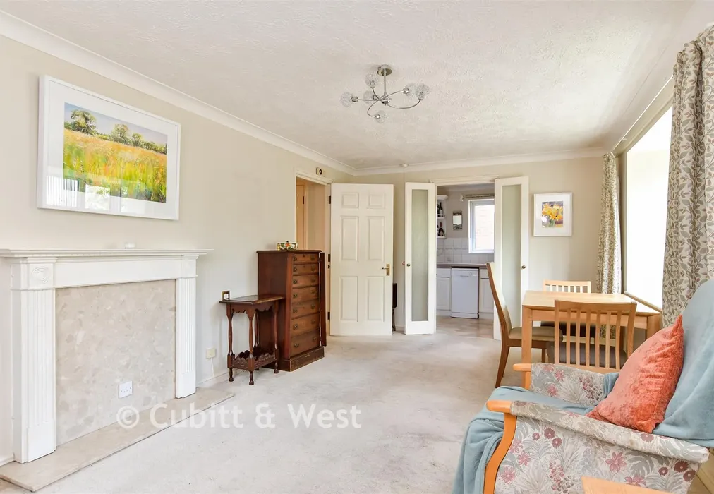 Lounge - Nizells Avenue, Hove, East Sussex - Wards of Kent