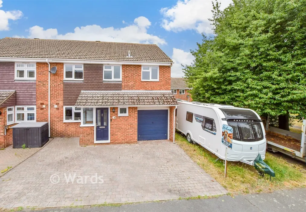 External (Brochure). - Blake Drive, Larkfield, Kent - Wards of Kent