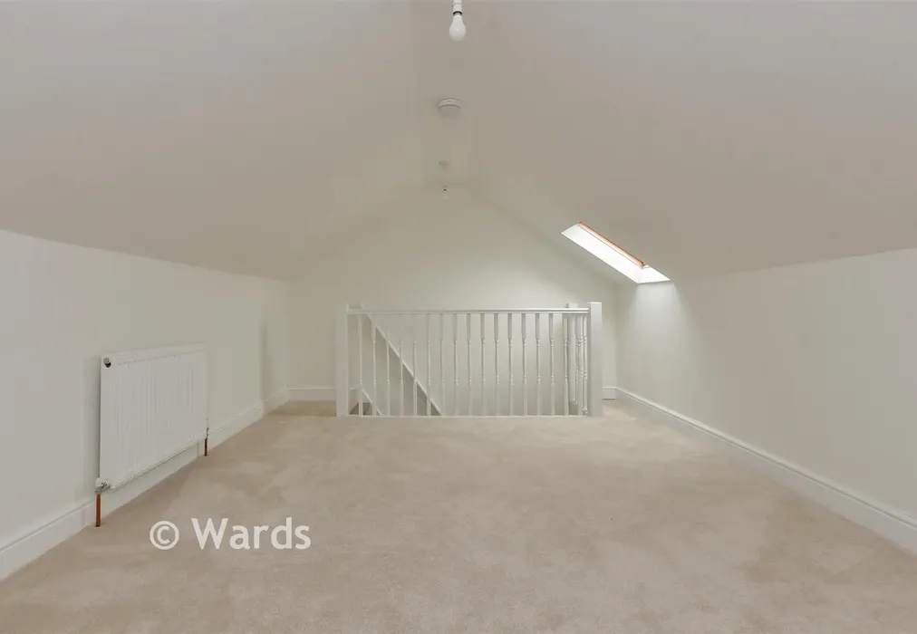 Bedroom 1 - Crescent Road, Margate, Kent - Wards of Kent