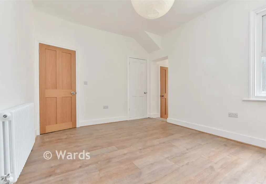 Dining Room - Crescent Road, Margate, Kent - Wards of Kent