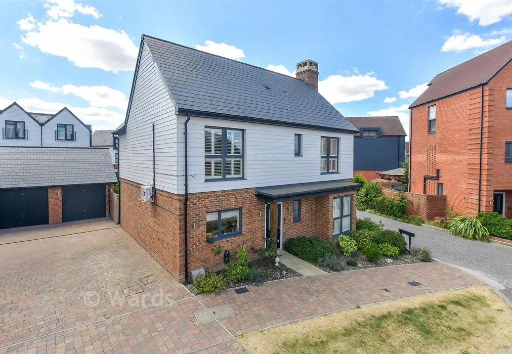 External (Web) - Highwood Drive, Chilmington Green, Kent - Wards of Kent