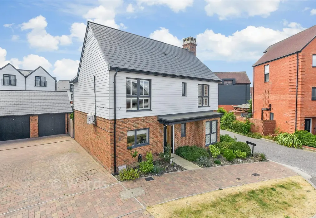 External (Web) - Highwood Drive, Chilmington Green, Kent - Wards of Kent