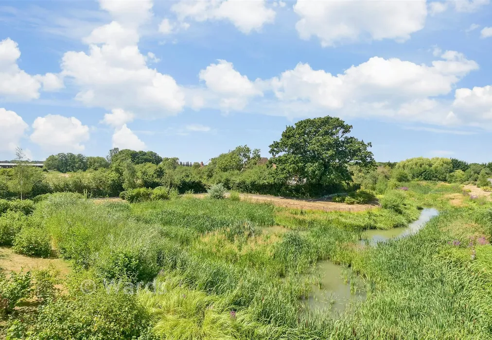 Surrounding Area - Highwood Drive, Chilmington Green, Kent - Wards of Kent
