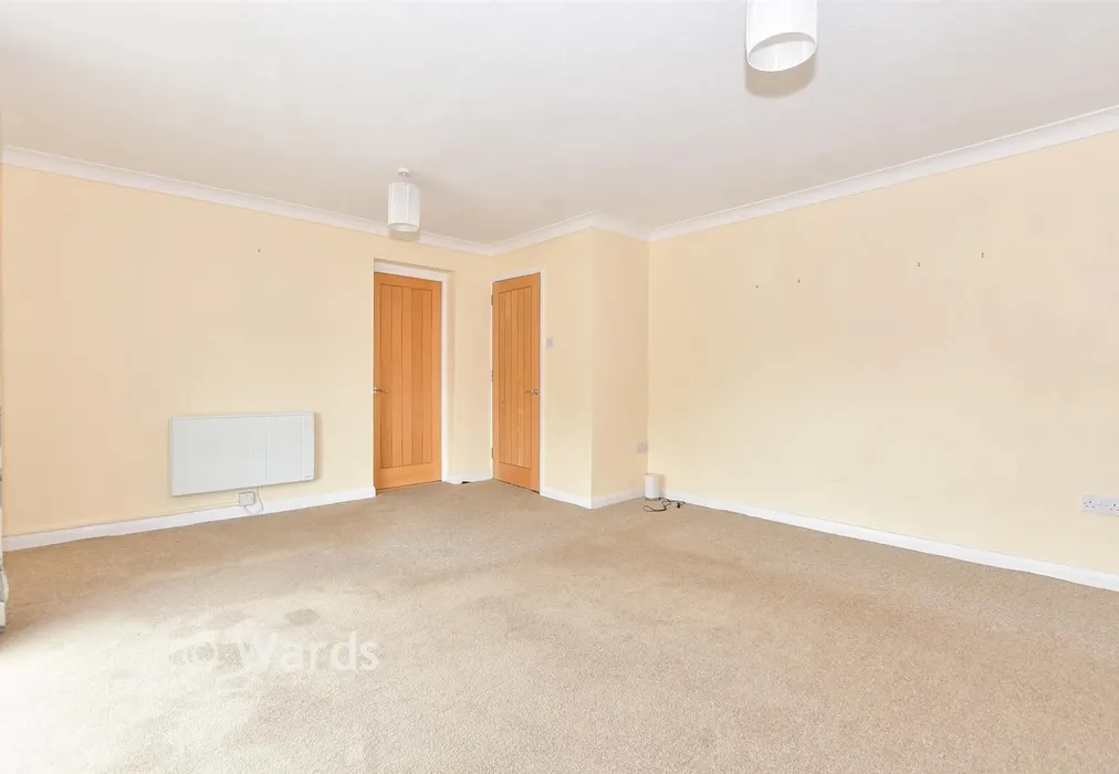 Lounge - Pier Avenue, Whitstable, Kent - Wards of Kent