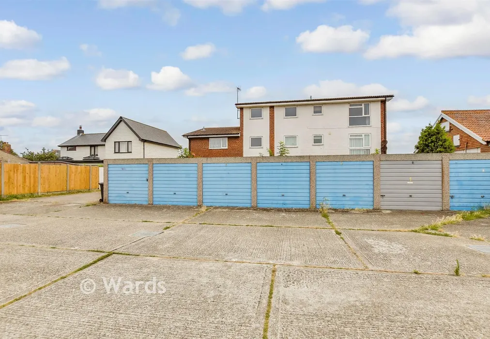 Garage - Pier Avenue, Whitstable, Kent - Wards of Kent
