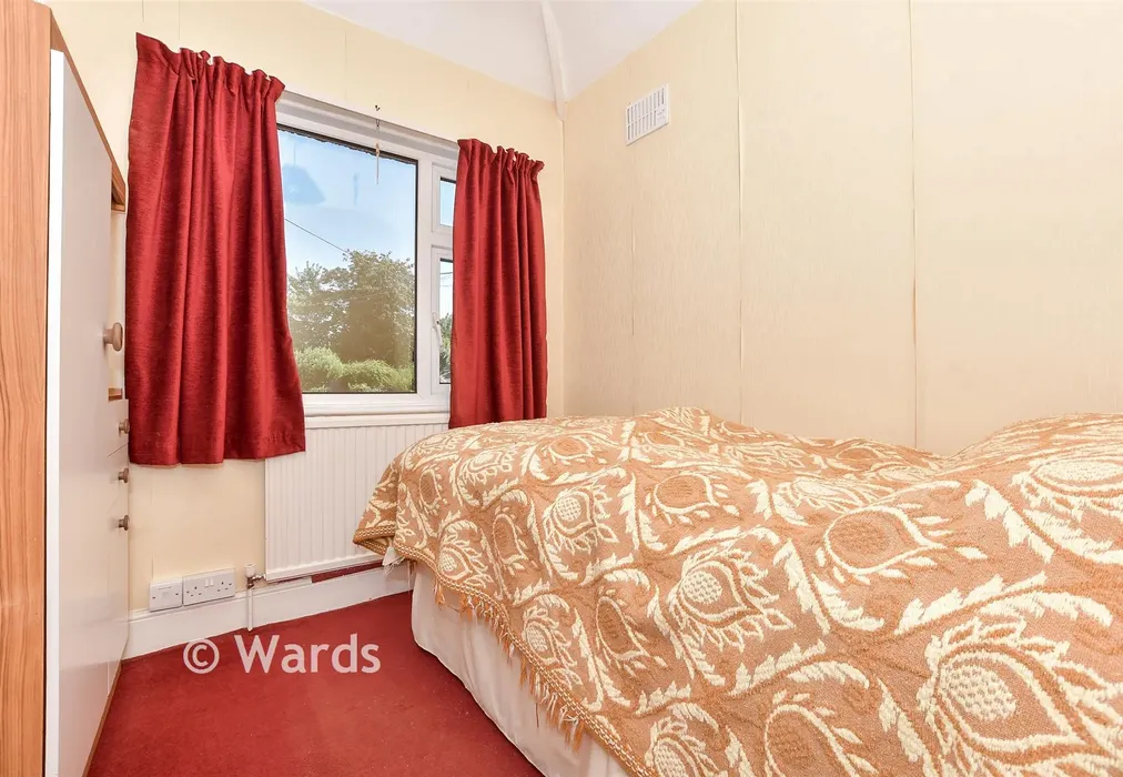 Bedroom 3 - Minnis Lane, Dover, Kent - Wards of Kent