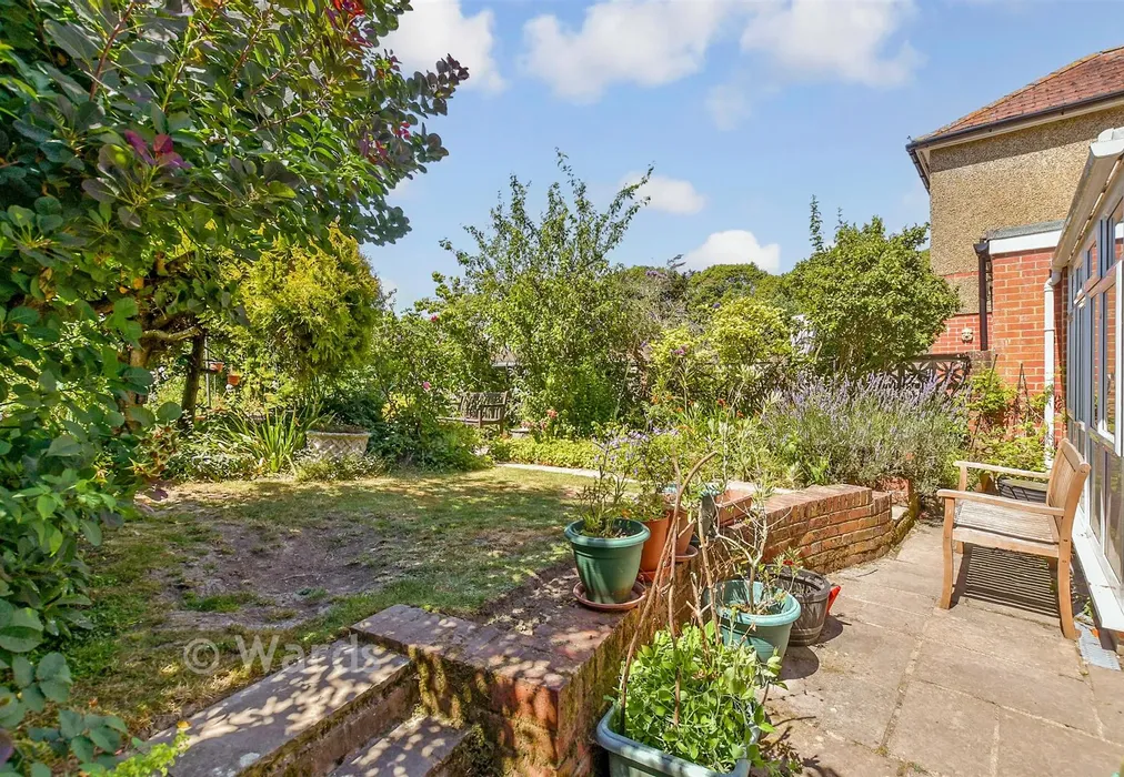 Rear Garden - Minnis Lane, Dover, Kent - Wards of Kent