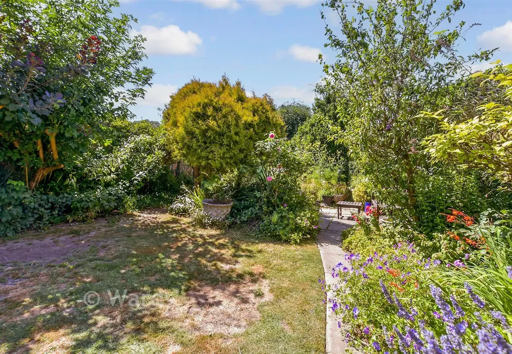 Rear Garden - Minnis Lane, Dover, Kent - Wards of Kent