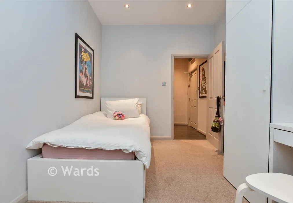 Bedroom 1 - First Avenue, Margate, Kent - Wards of Kent