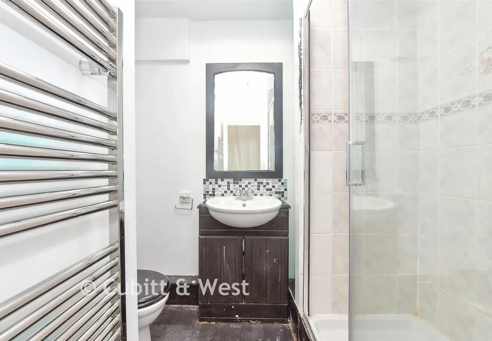 Shower Room - Victoria Street, Portsmouth, Hampshire - Wards of Kent