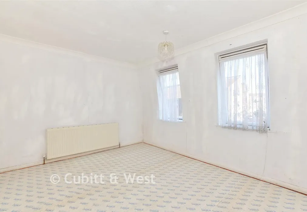 Bedroom 1 - Victoria Street, Portsmouth, Hampshire - Wards of Kent