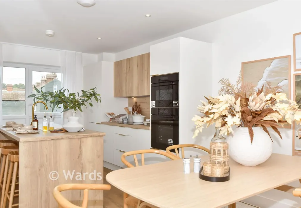 Internal Lifestyle Photograph - The Sandling, Sutherland Park, Boundary Road, Hythe, Kent - Wards of Kent