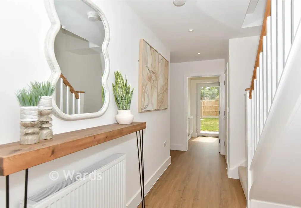 Entrance Hall - The Sandling, Sutherland Park, Boundary Road, Hythe, Kent - Wards of Kent