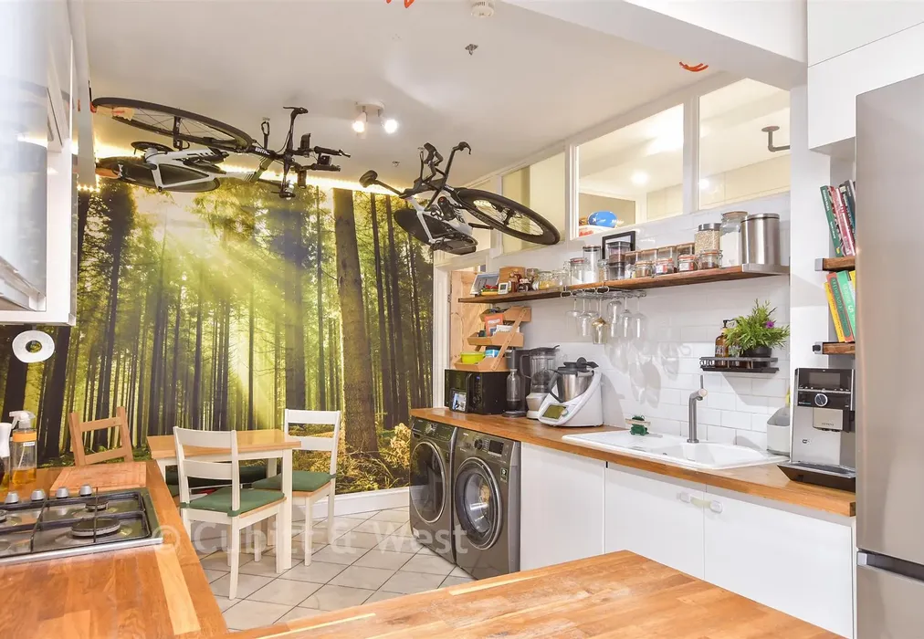 Kitchen/ Diner - Crescent Road, Brighton, East Sussex - Wards of Kent