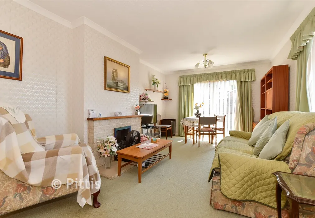 Lounge - Kestrel Close, Lake, Isle of Wight - Wards of Kent