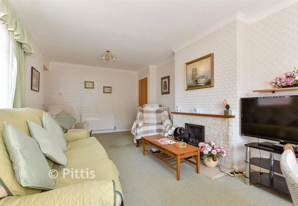 Lounge - Kestrel Close, Lake, Isle of Wight - Wards of Kent