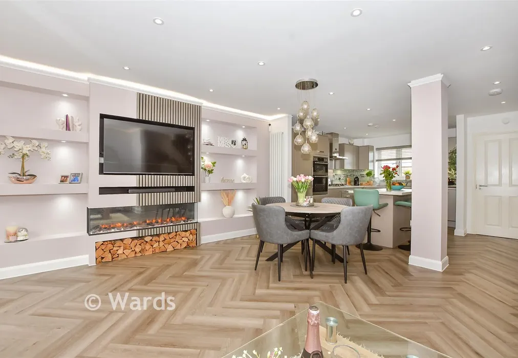 Lounge/Diner - Cuthbert Close, Maidstone, Kent - Wards of Kent