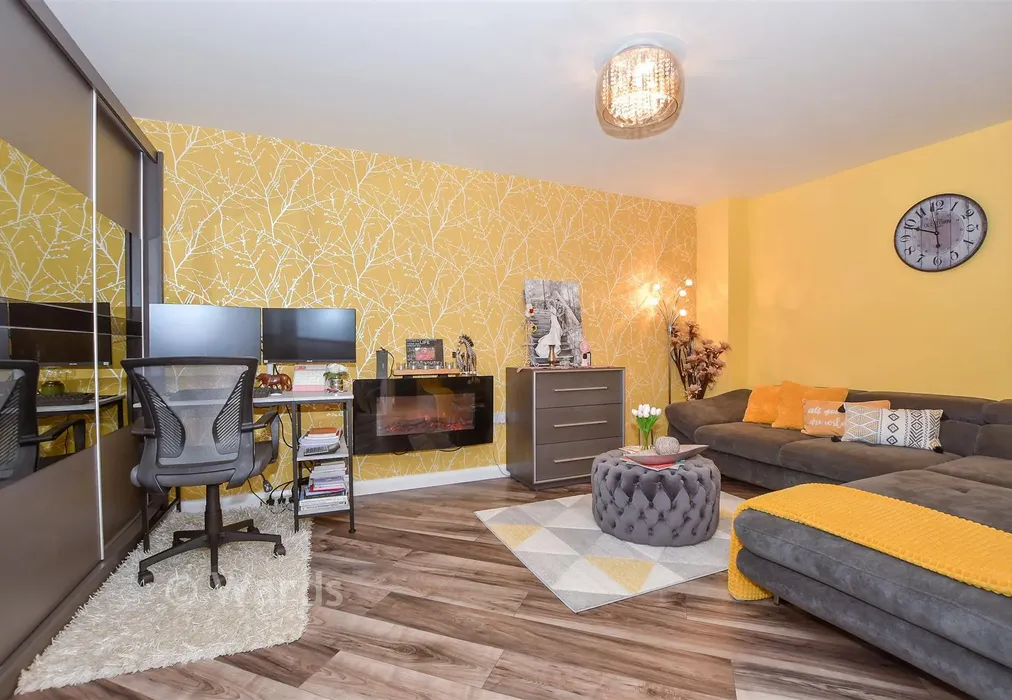 Family Room - Cuthbert Close, Maidstone, Kent - Wards of Kent