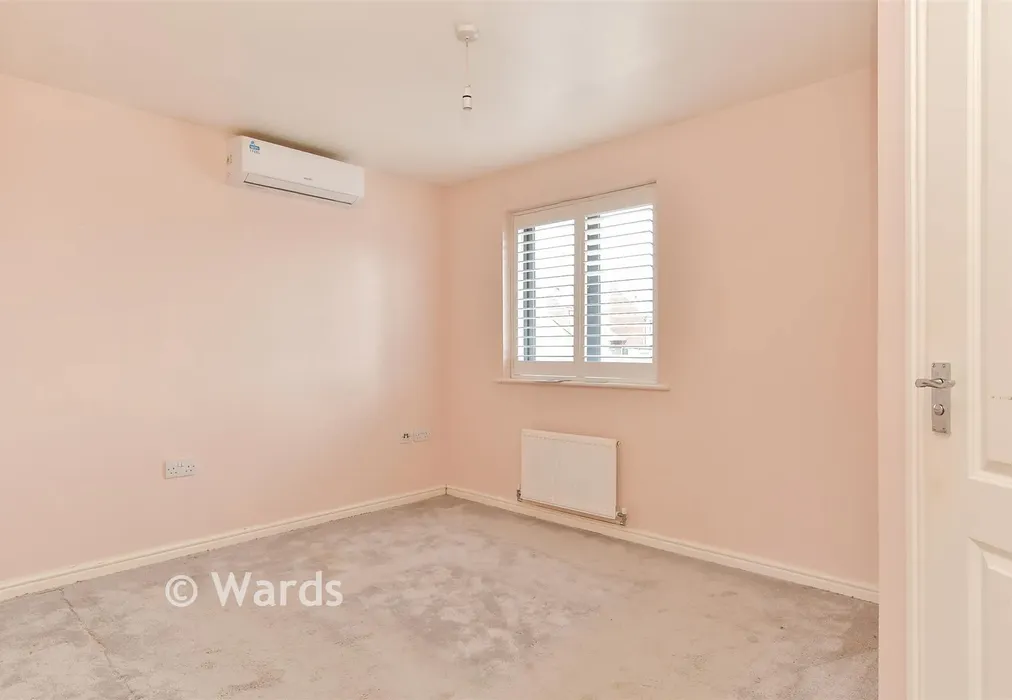 Bedroom 1 - Bailey Drive, Castle Hill, Ebbsfleet Valley, Kent - Wards of Kent