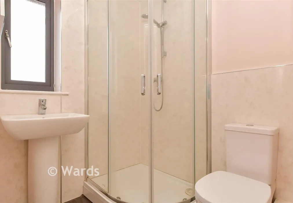 En-Suite Shower Room - Bailey Drive, Castle Hill, Ebbsfleet Valley, Kent - Wards of Kent