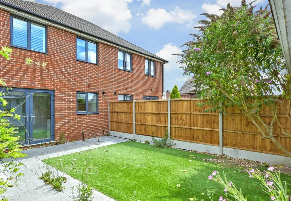Rear Garden - Bailey Drive, Castle Hill, Ebbsfleet Valley, Kent - Wards of Kent