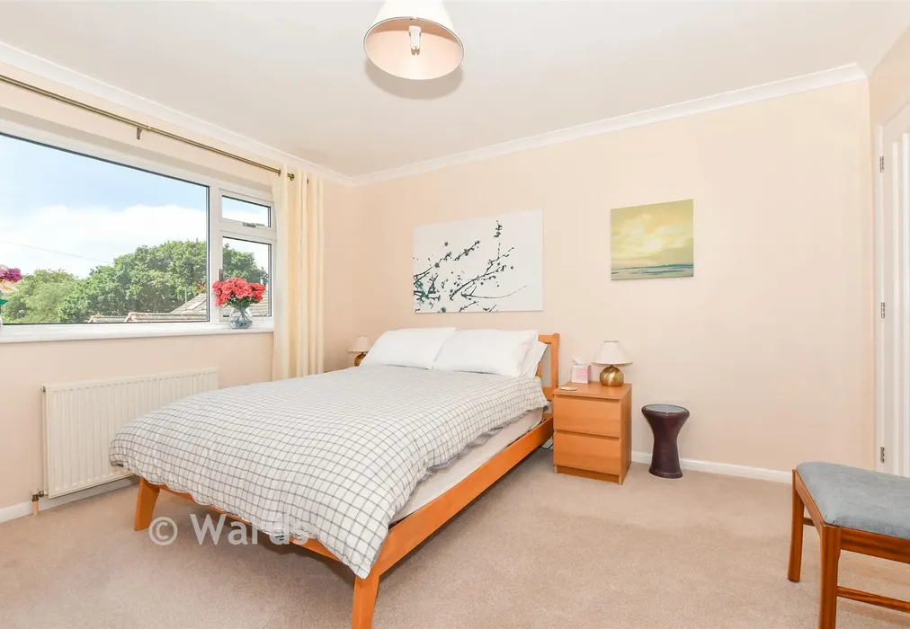 Bedroom 1 - Coombelands, Wittersham, Kent - Wards of Kent