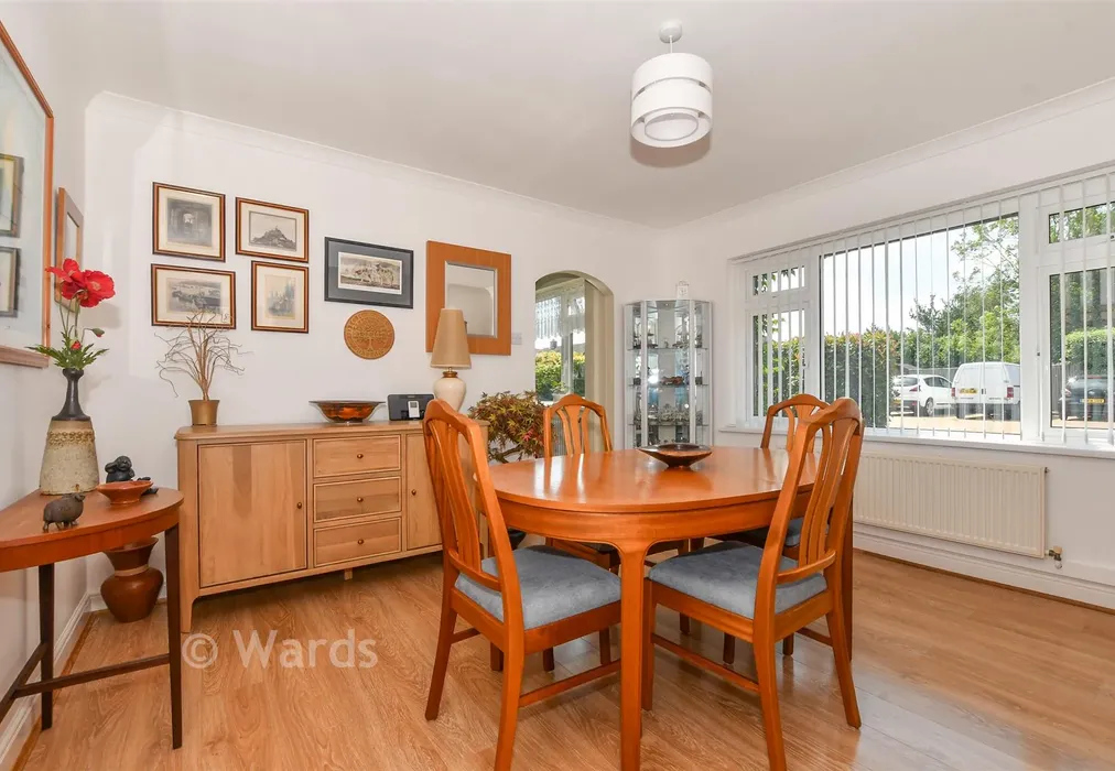 Dining Room - Coombelands, Wittersham, Kent - Wards of Kent