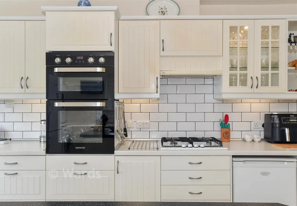 Internal Lifestyle Photograph - Coombelands, Wittersham, Kent - Wards of Kent