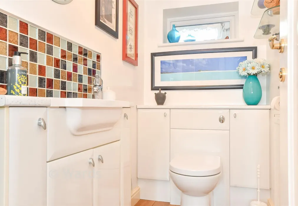 Internal Lifestyle Photograph - Coombelands, Wittersham, Kent - Wards of Kent