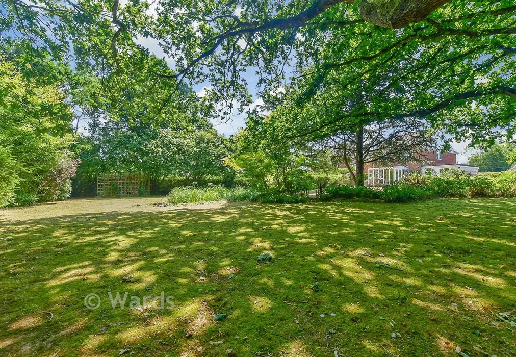 Rear Garden - Coombelands, Wittersham, Kent - Wards of Kent